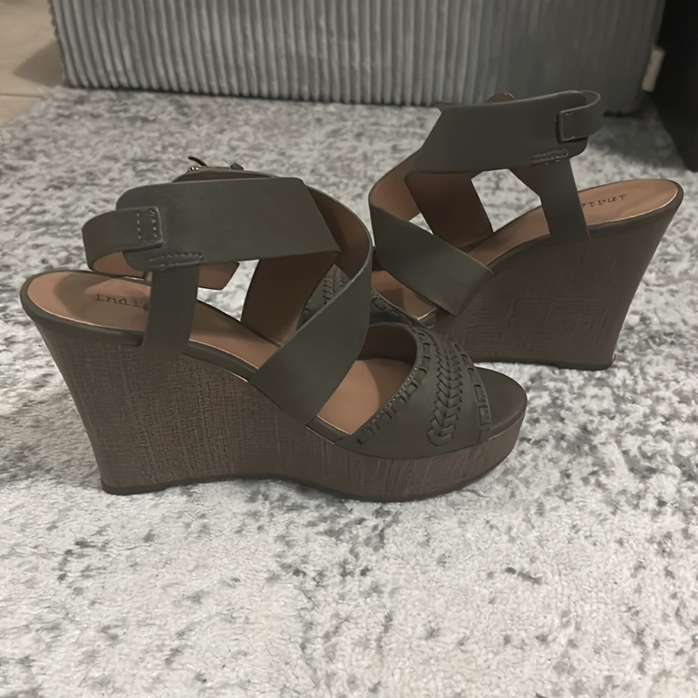 Wedge sandals